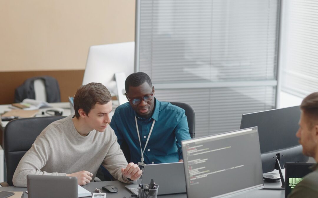 Empleo joven, subsidios y formalidad: El camino que propone la Mesa de Reactivación Laboral para el futuro del trabajo